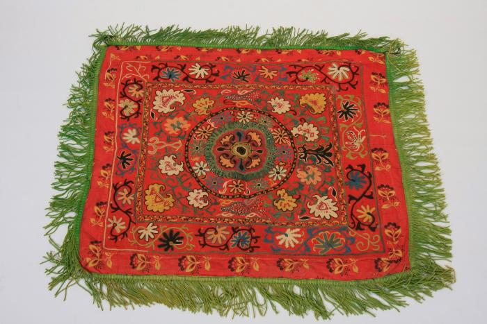 0664 oyna halta sozani (0.70X0.72) ,Bukhara , nineteenth century